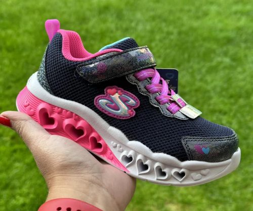 SKECHERS lány pillekönnyű villogó heart light love (on/off) sportcipő!! A legújabb modell!! 32,34! ÚJ KOLLEKCIÓ! AKCIÓS