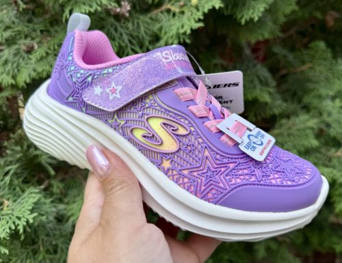 SKECHERS lány pillekönnyű lila pillangós vízlepergetős sportcipő!! 33,35 ! ÚJ KOLLEKCIÓ! 