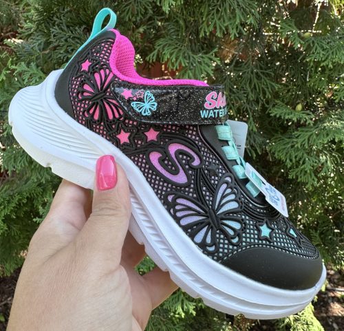 SKECHERS lány pillekönnyű színes, VÍZLEPERGETŐS sportcipő!! 28,30,32 ! ÚJ KOLLEKCIÓ! 