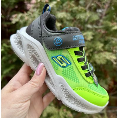   SKECHERS fiú pillekönnyű villogó sportcipő!! 34-es ! ki/bekapcsolható! ÚJ KOLLEKCIÓ! AKCIÓS! 